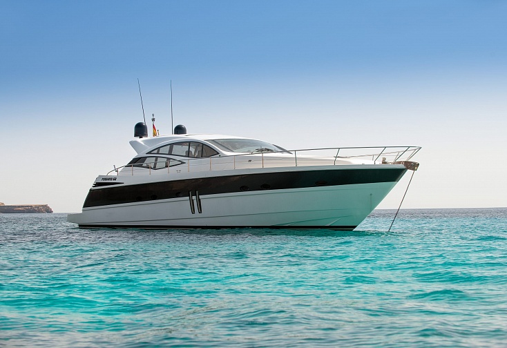Pershing 62